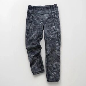 Lululemon Time To Sweat Crop 23" Size 6 Leggings Velocity Mesh Island Mist Black